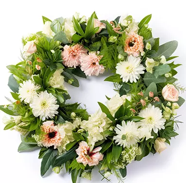 couronne de fleurs à Montigny-la-Resle